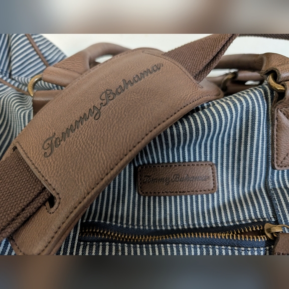 Tommy Bahama Coastal Cove Duffel Travel Weekend Bag - Picture 2 of 11